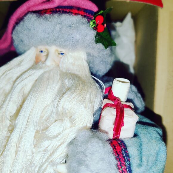 Brinn’s 1990 Collectible Edition Porcelain Santa Doll 11.5" W/ Box - Picture 3 of 16